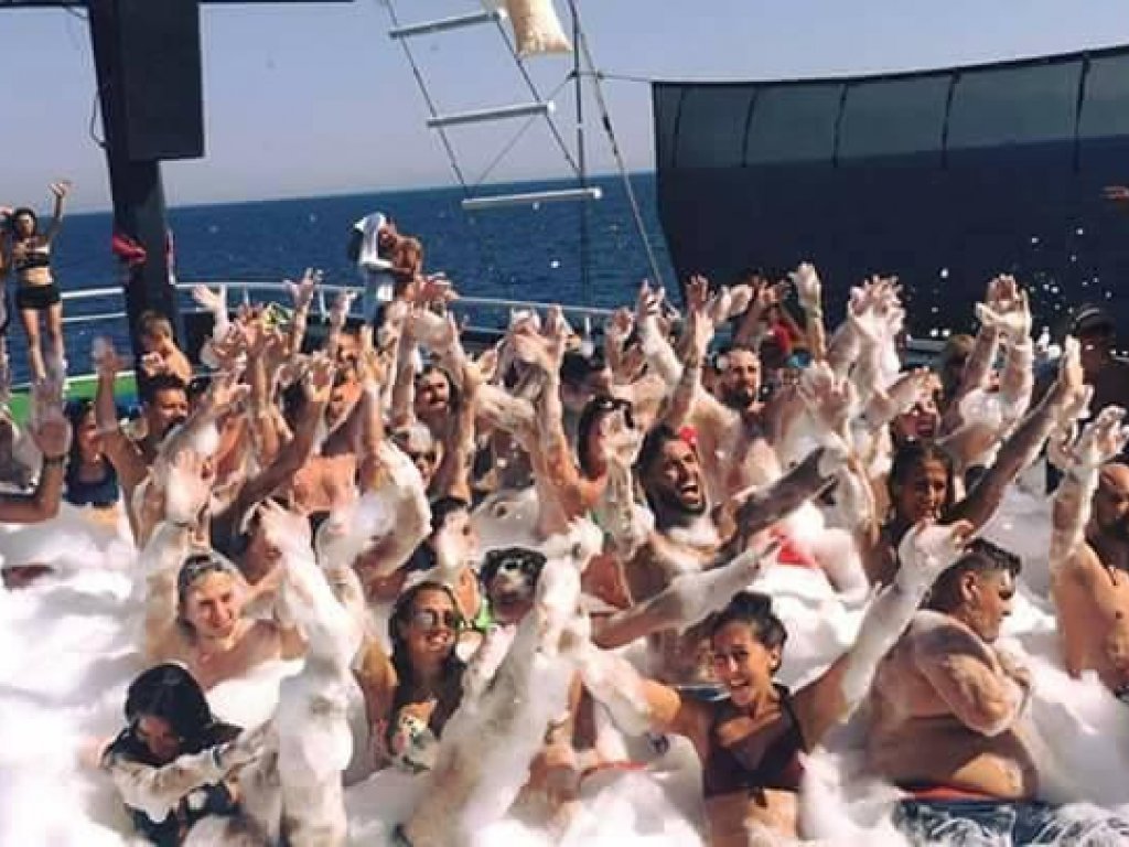 Bodrum Day Party Boat (Aquarium-Camel Beach-Bağla-Celebi Island)