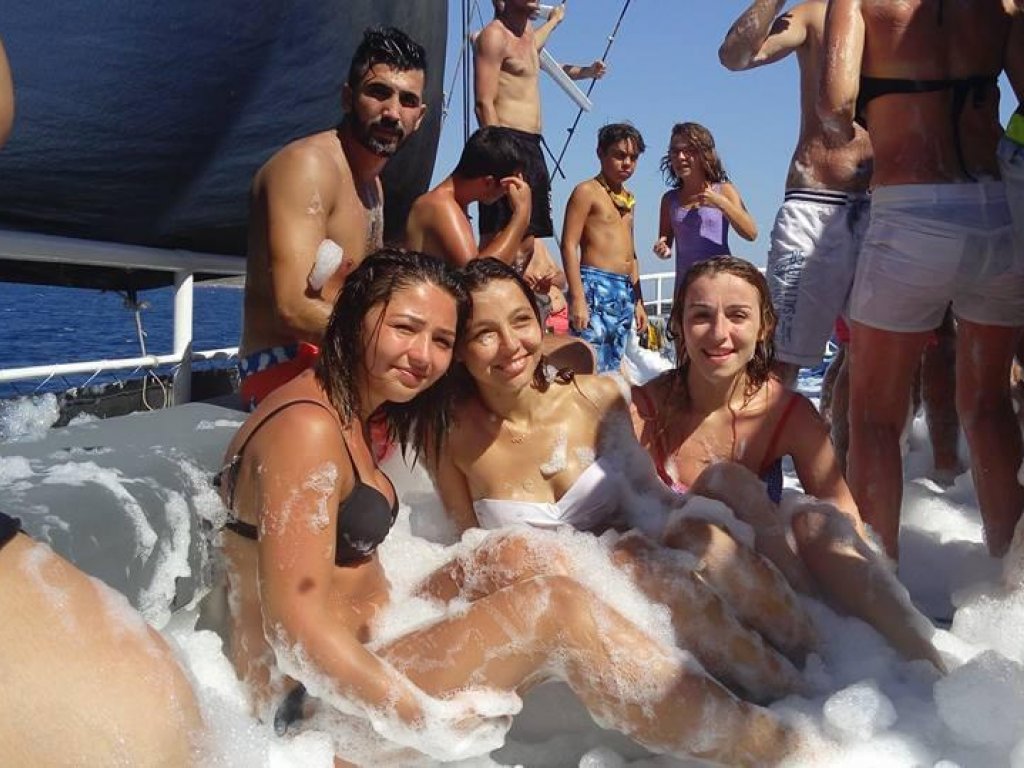 Bodrum Day Party Boat (Aquarium-Camel Beach-Bağla-Celebi Island)