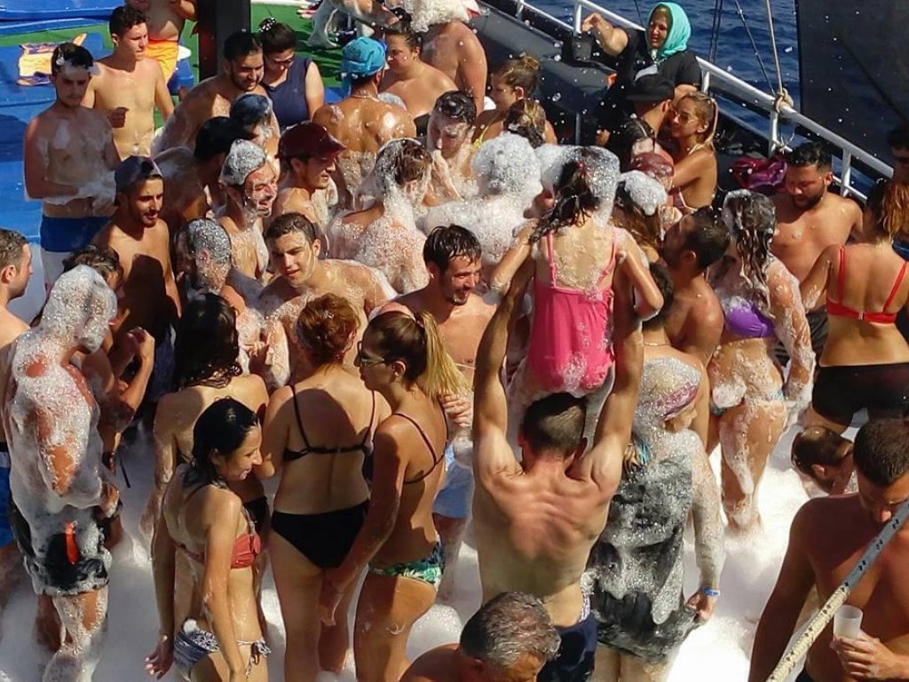 Bodrum Day Party Boat (Aquarium-Camel Beach-Bağla-Celebi Island)