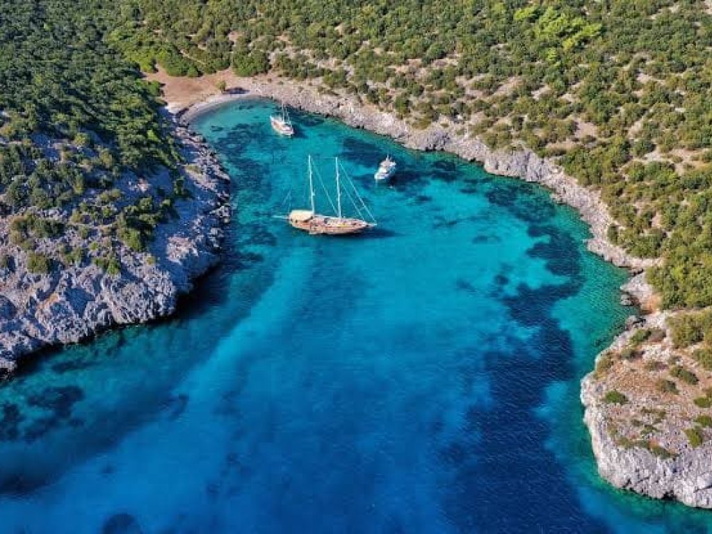 Bodrum Day Party Boat (Aquarium-Camel Beach-Bağla-Celebi Island)