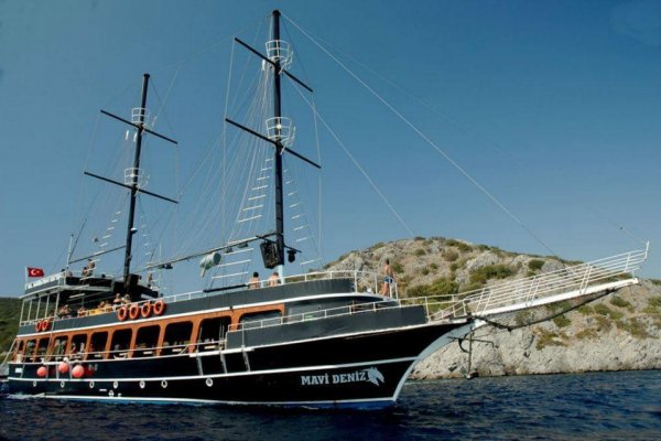 Bodrum Day Party Boat (Aquarium-Camel Beach-Bağla-Celebi Island)