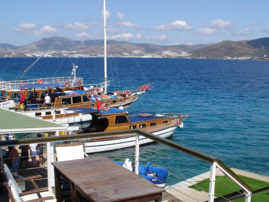 Bodrum Gümbet Çıkışlı Akvaryum Koyu Tekne Turu 