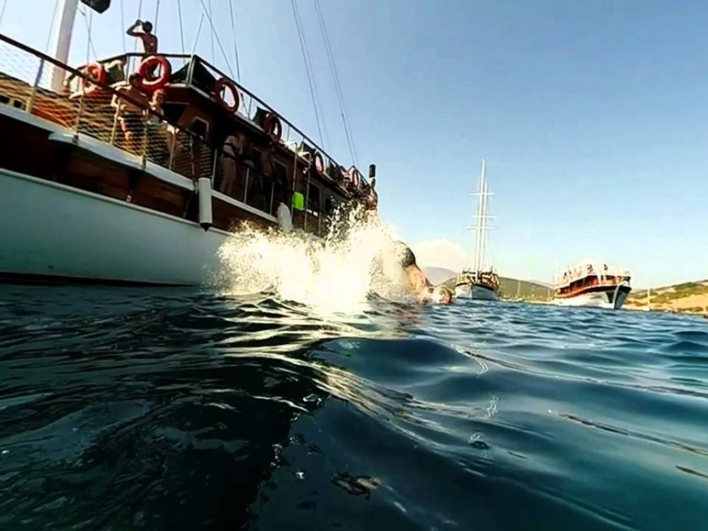 Bodrum Gümbet Çıkışlı Akvaryum Koyu Tekne Turu 