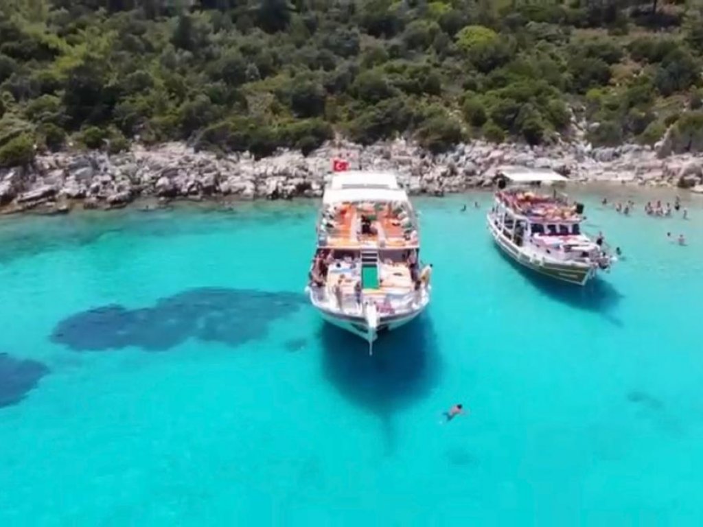 Bodrum Çıkışlı Orak Adası Günübirlik Tekne Turu ( Karaada, Meteor Çukuru, Orak Adası, Kızılburun)