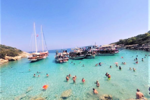 Bodrum Çıkışlı Orak Adası Günübirlik Tekne Turu ( Karaada, Meteor Çukuru, Orak Adası, Kızılburun)