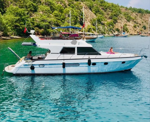 CAN Bodrum 10 kişi kapasiteli Motoryacht