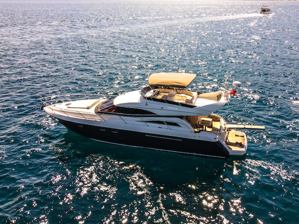 Zeus 2 Motoryacht 17 mt, 3 Cabins, 6 Persons