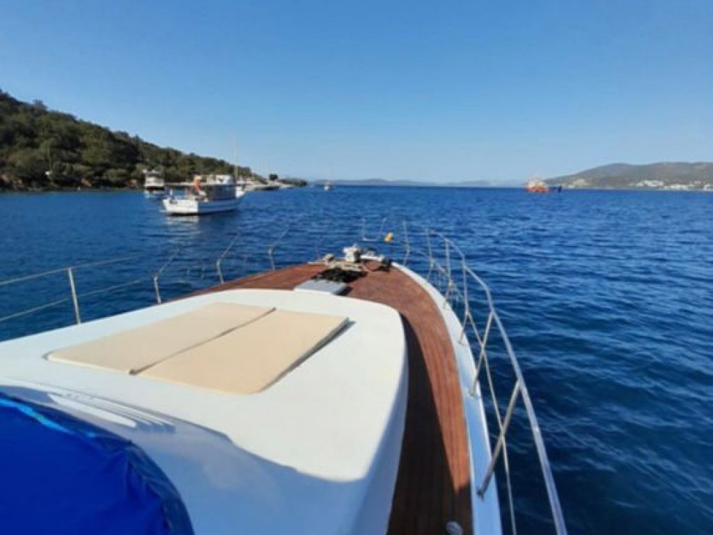 Kaptan Cihan 2 Motoryat 15 mt,6 Kişi