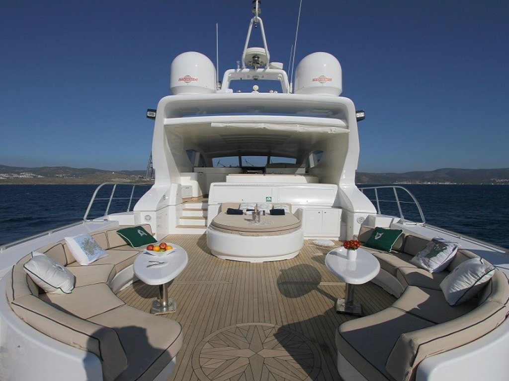 Mangusta 107 Motor Yacht 33 m, 8 Persons