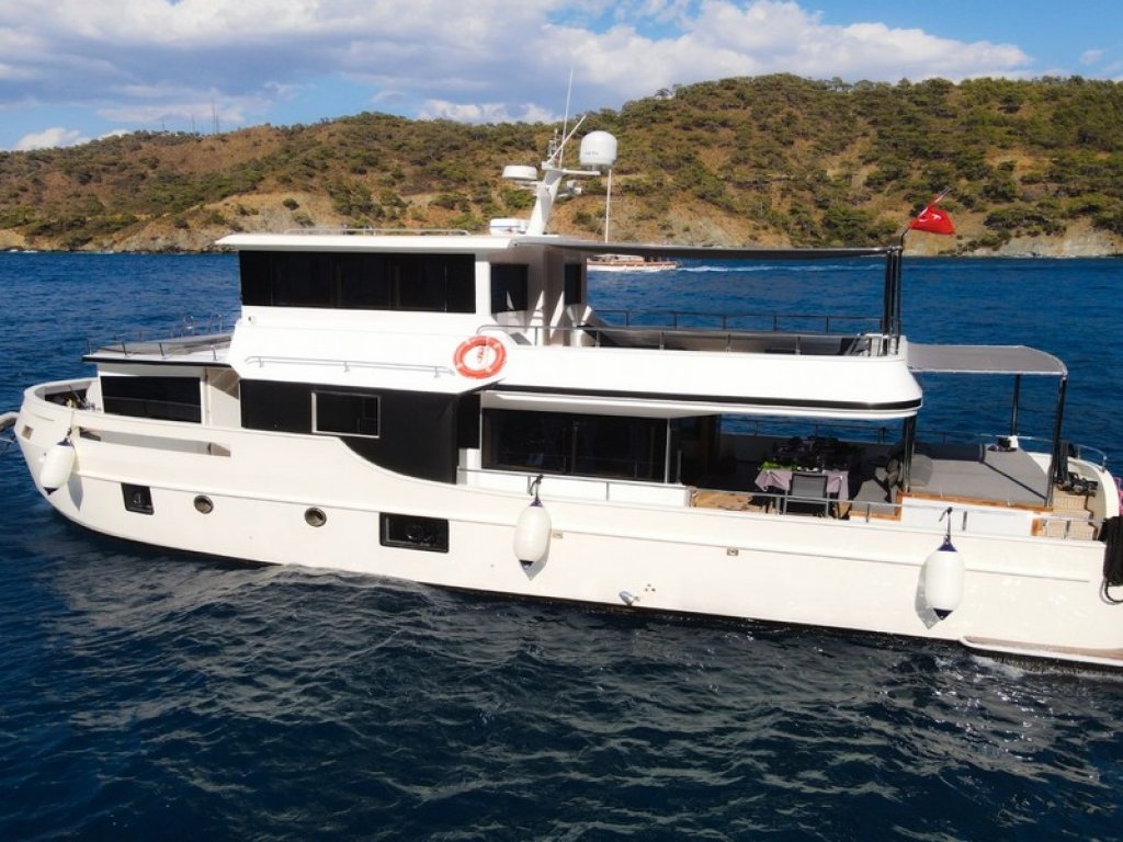 Trawler Nayk Motor Yacht 22 m, 8 Persons