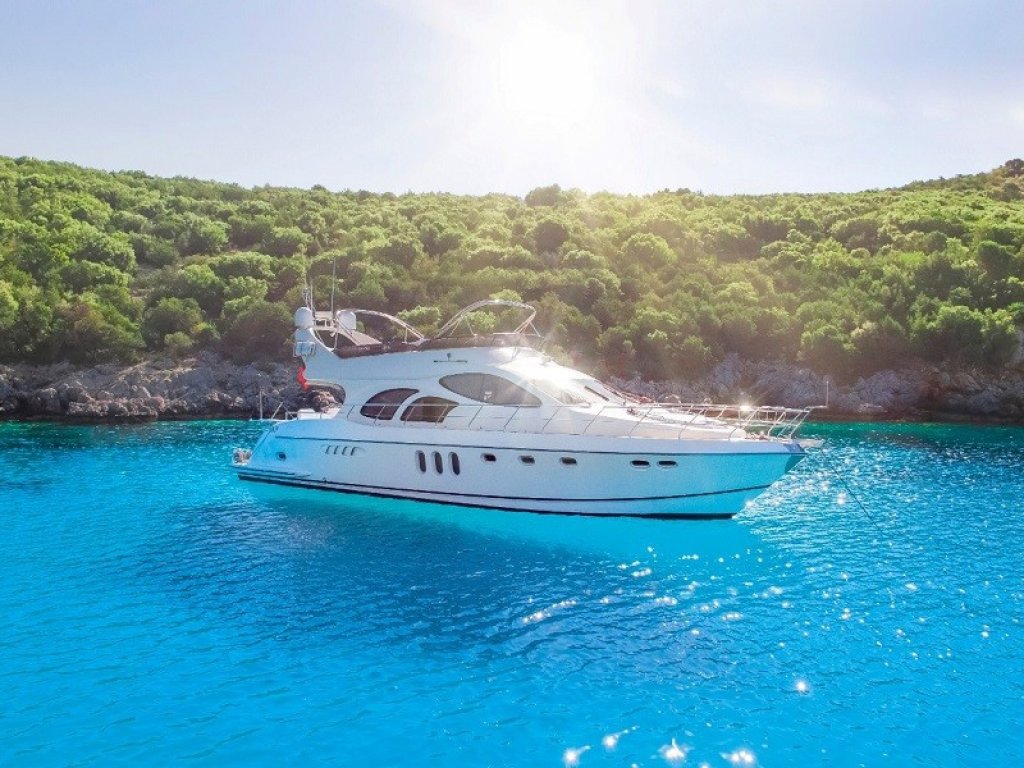 Zeynep Motoryat 22 m,6 Kişi