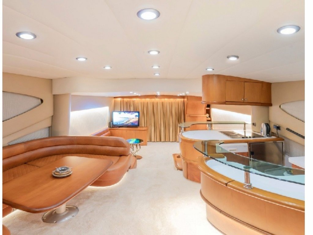 Zeynep Motoryat 22 m,6 Kişi