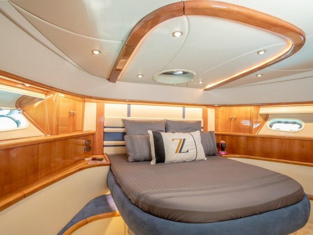 Zeynep Motoryat 22 m,6 Kişi