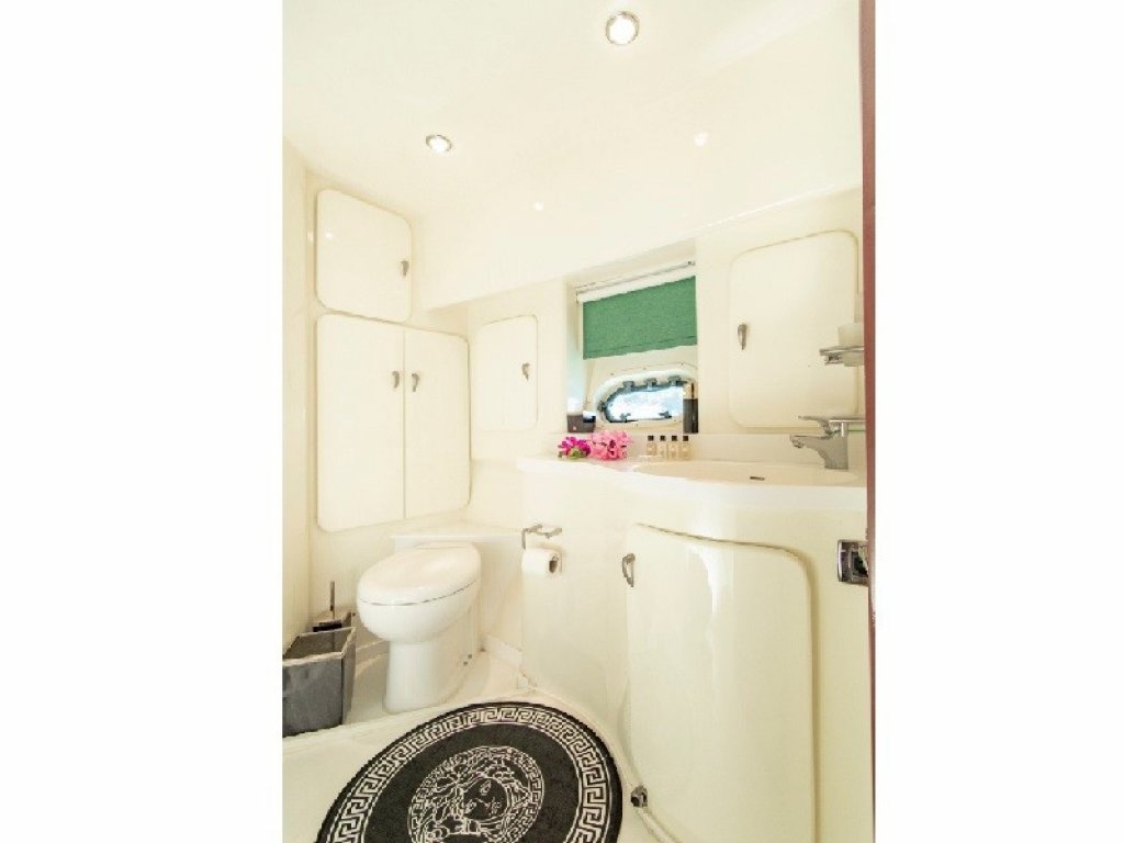 Zeynep Motoryat 22 m,6 Kişi