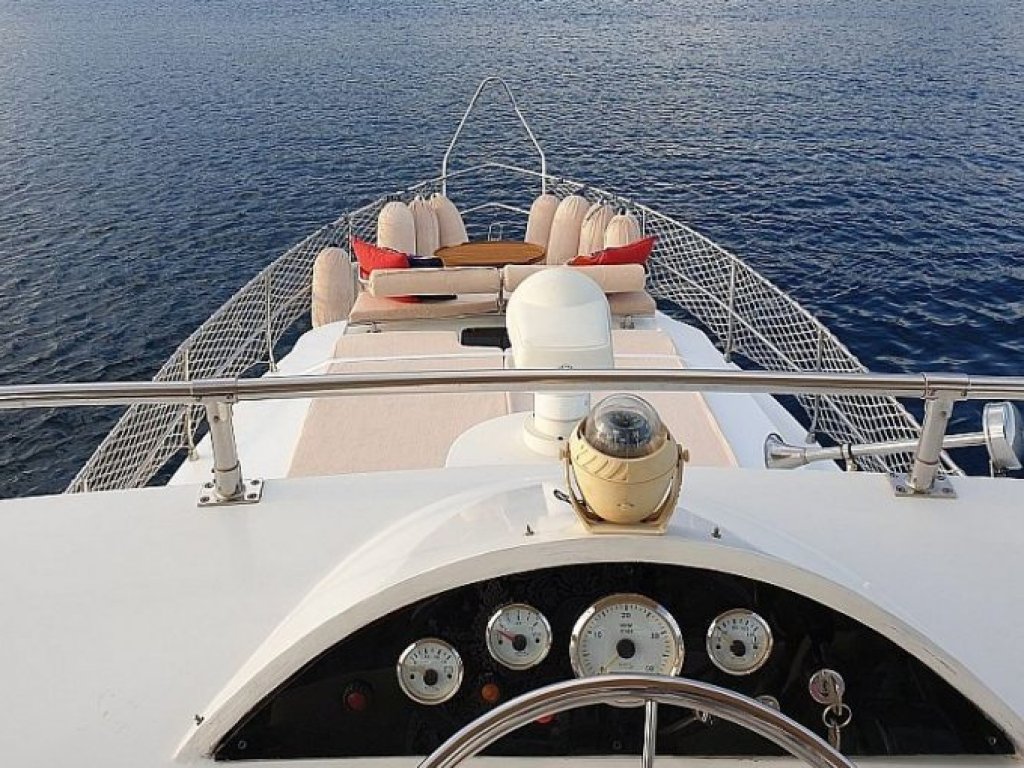 Motoryacht Syana 14 meters, 8 people