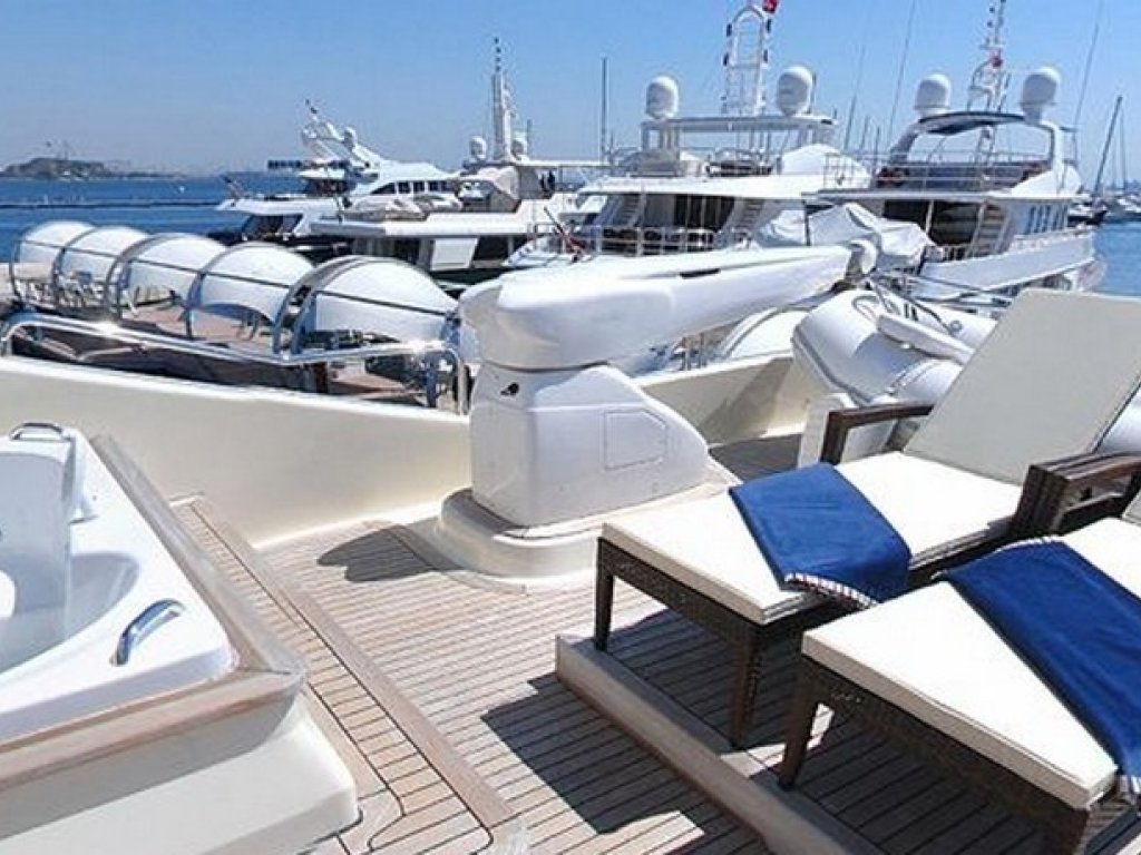 Merve Motoryacht 35 mt, 5 Cabins, 10 Persons