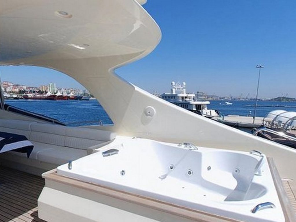 Merve Motoryacht 35 mt, 5 Cabins, 10 Persons