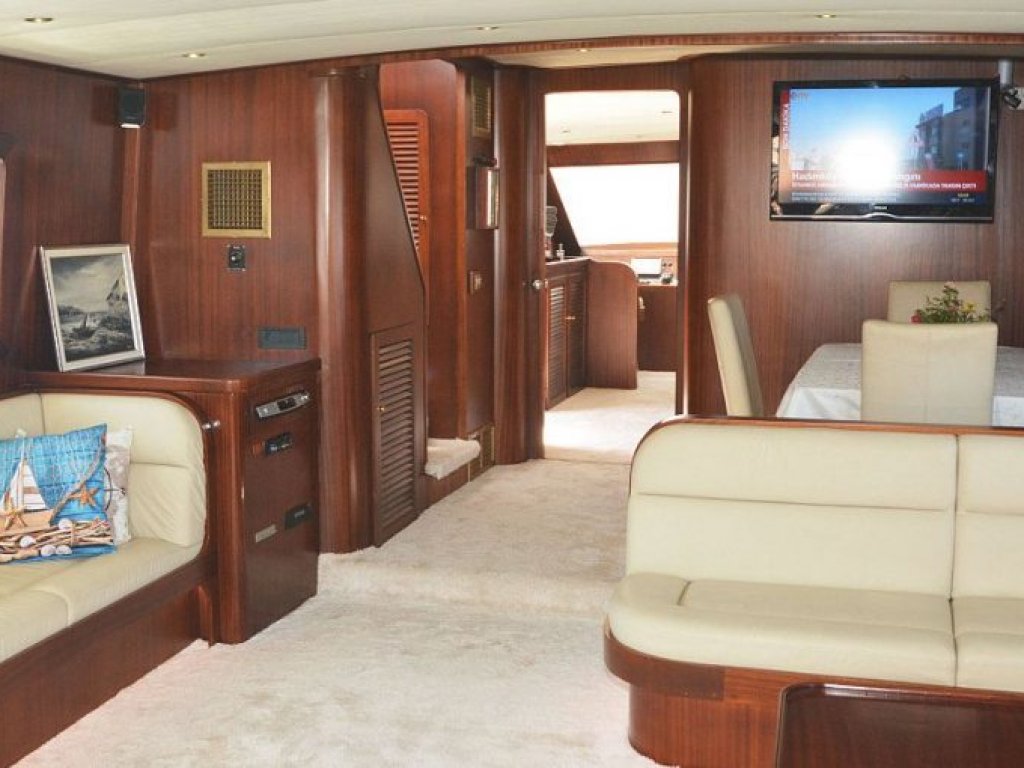 Rose 25 Motoryacht 26 mt, 8 Persons