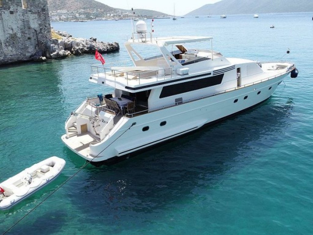 Rose 25 Motoryacht 26 mt, 8 Persons