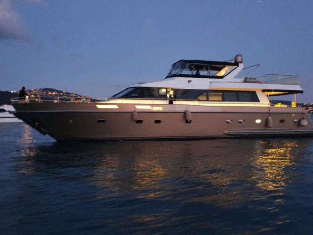 Motoryacht Storm 26 meters, 8 persons