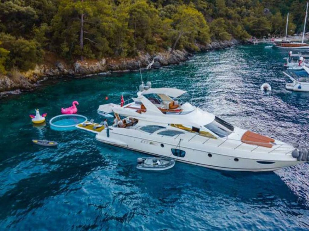 Efe Motoryacht 21 m, 6 Persons