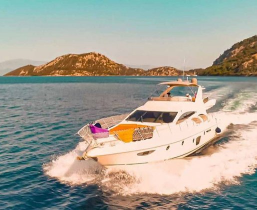 Efe Motoryacht 21 m, 6 Persons