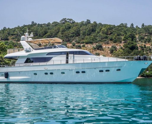 Motoryacht Kuum 23 mt, 6 Person