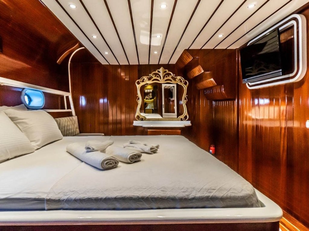 Esma Sultan Gulet 41 m,14 Kişi