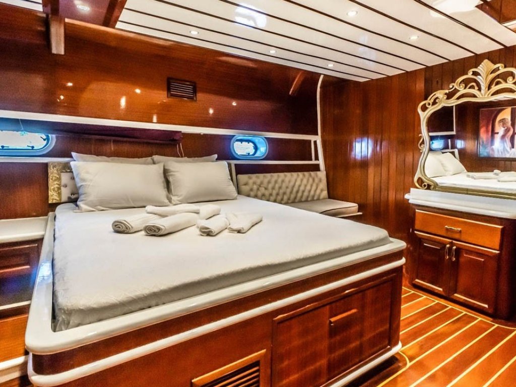 Esma Sultan Gulet 41 m,14 Kişi