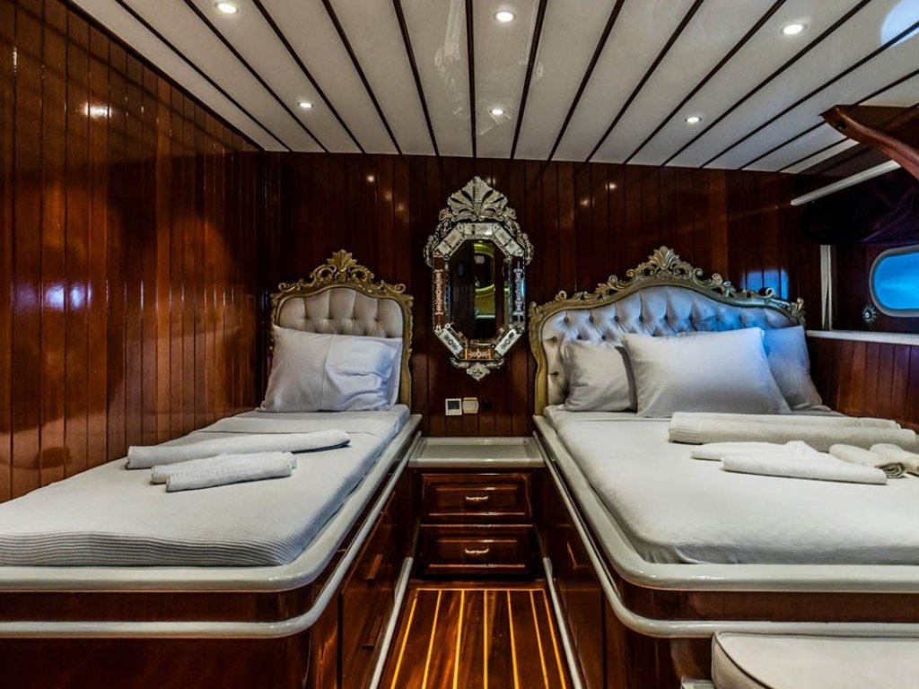 Esma Sultan Gulet 41 m,14 Kişi