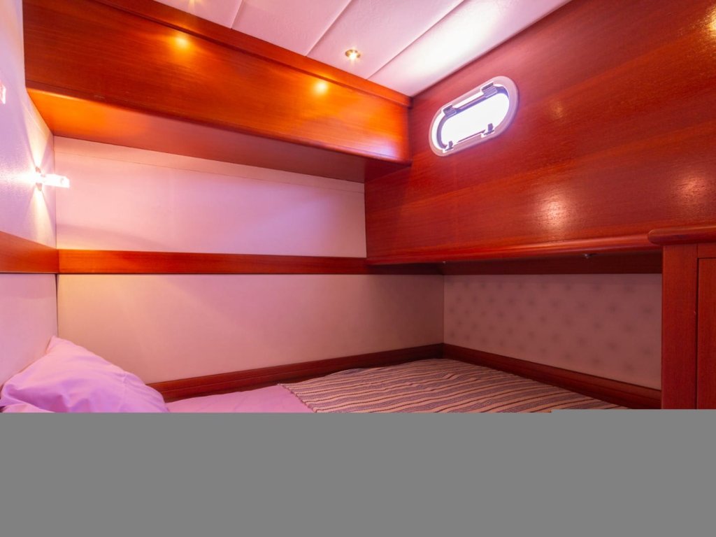 Maria Motoryat Kiralama 17 mt, 2 Kabin, 4 Kişi