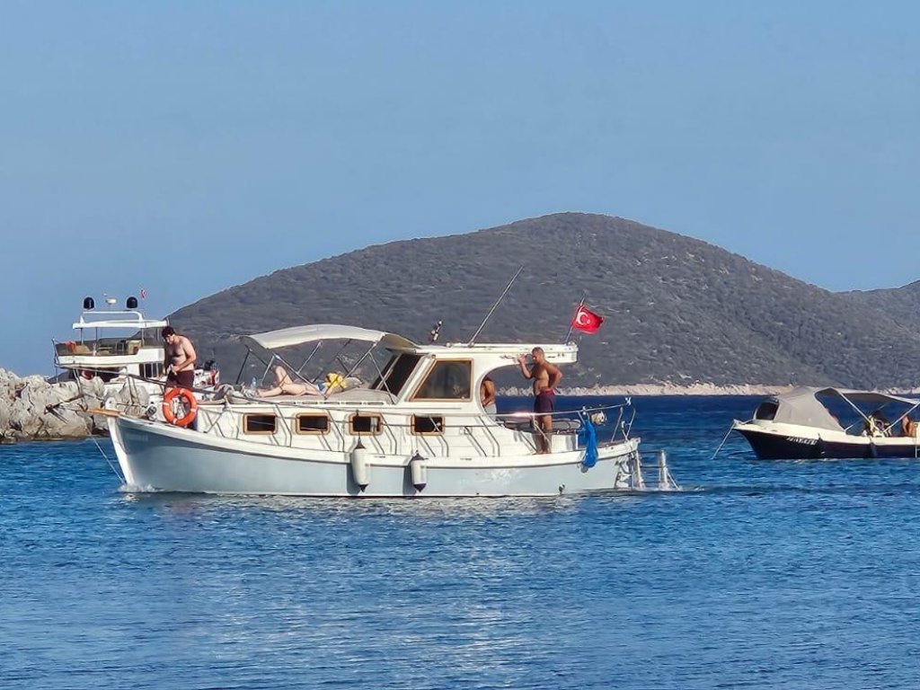 Kaptan Yıldırım 8 mt 6 Kişi 