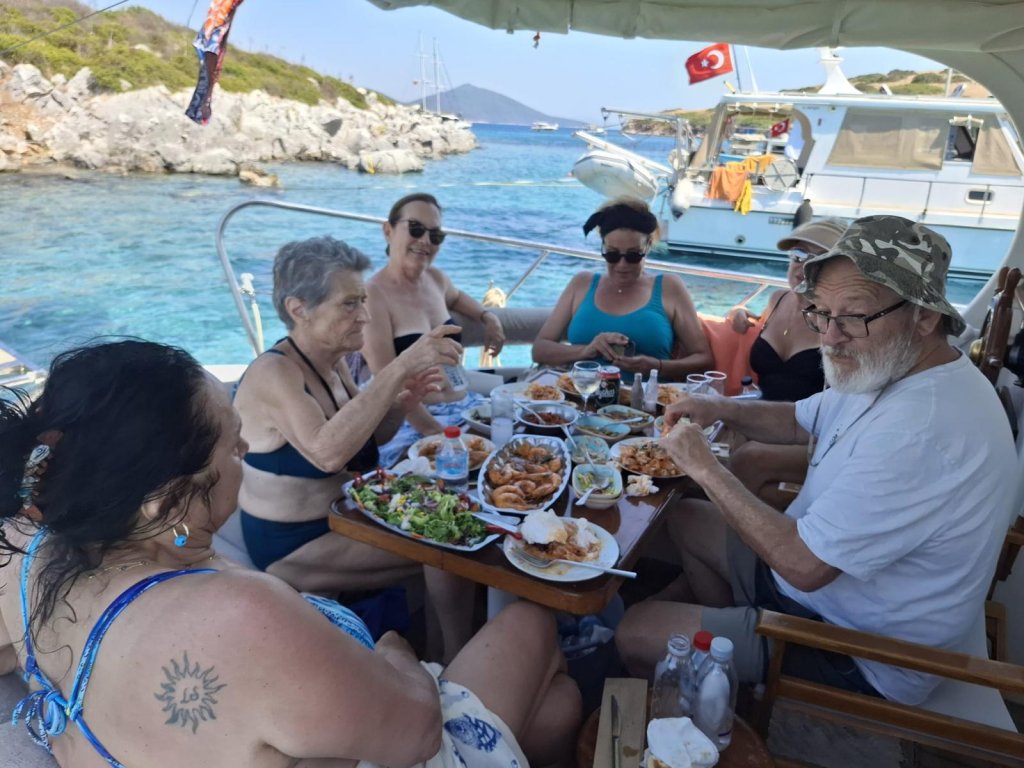 Kaptan Yıldırım 8 mt 6 Kişi 