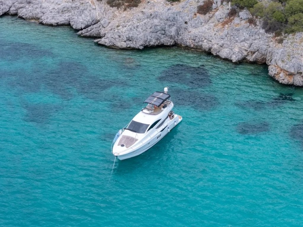 Ruzgar Motoryat Kiralama 18 mt, 3 Kabin, 8 Kişi