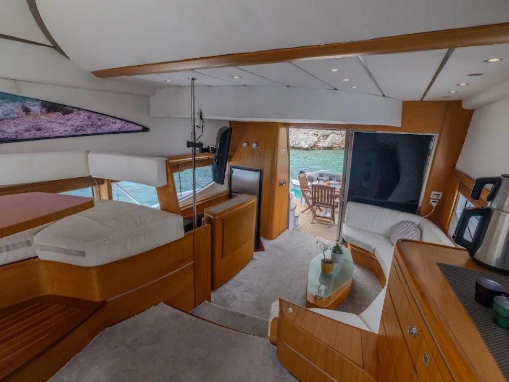 Ruzgar Motoryat Kiralama 18 mt, 3 Kabin, 8 Kişi