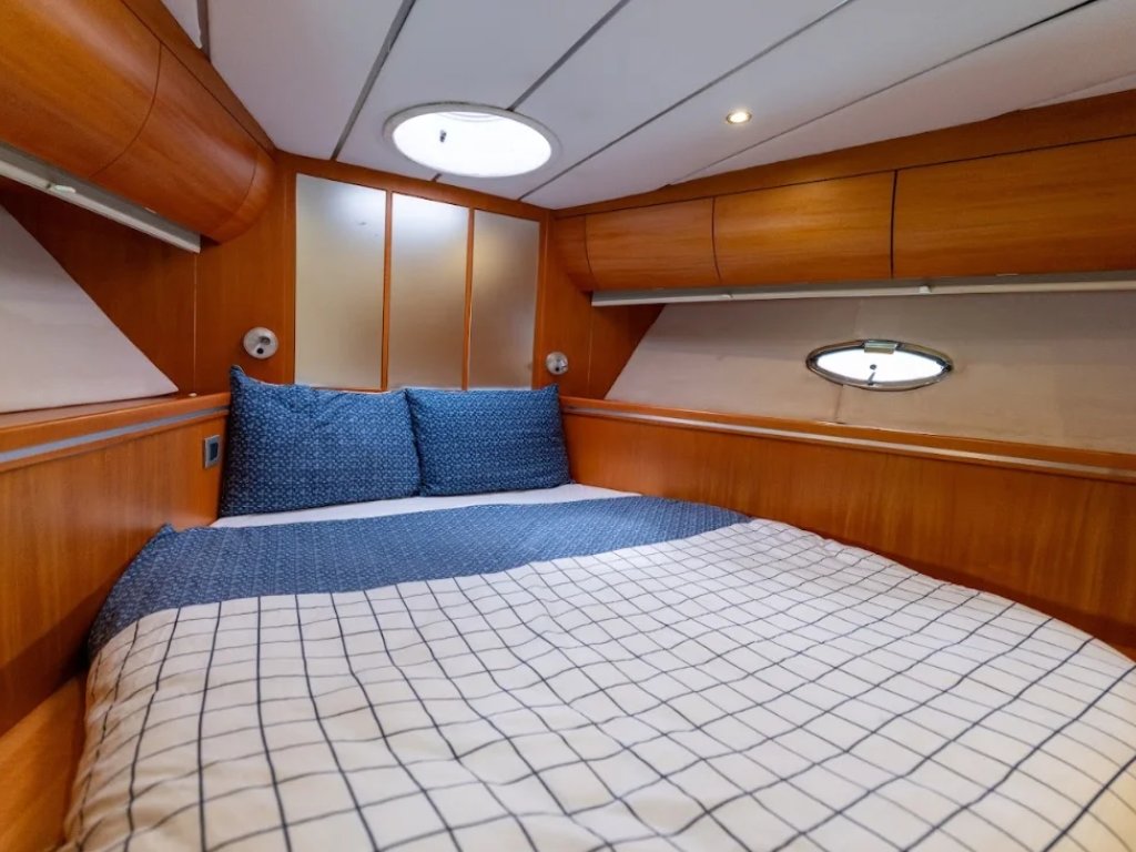 Ruzgar Motoryat Kiralama 18 mt, 3 Kabin, 8 Kişi