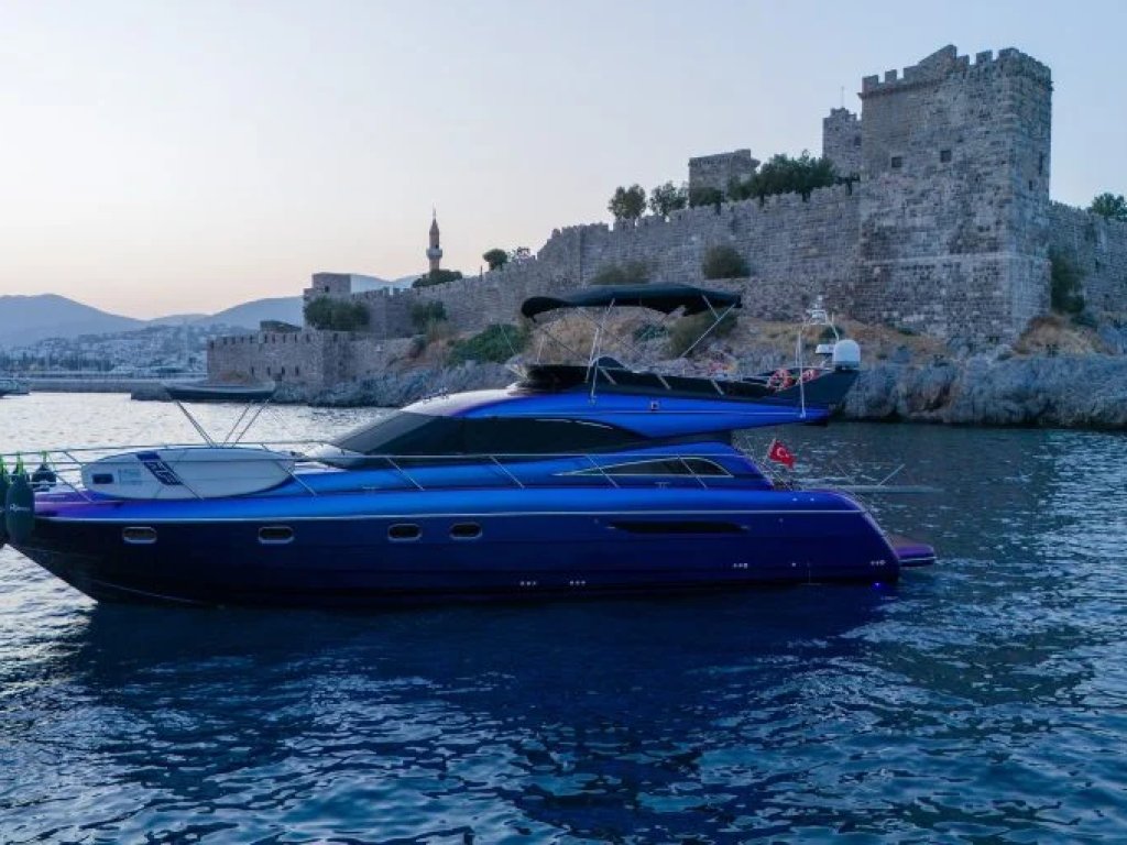 Karan Motoryat Kiralama 18 mt, 3 Kabin, 10 Kişi 