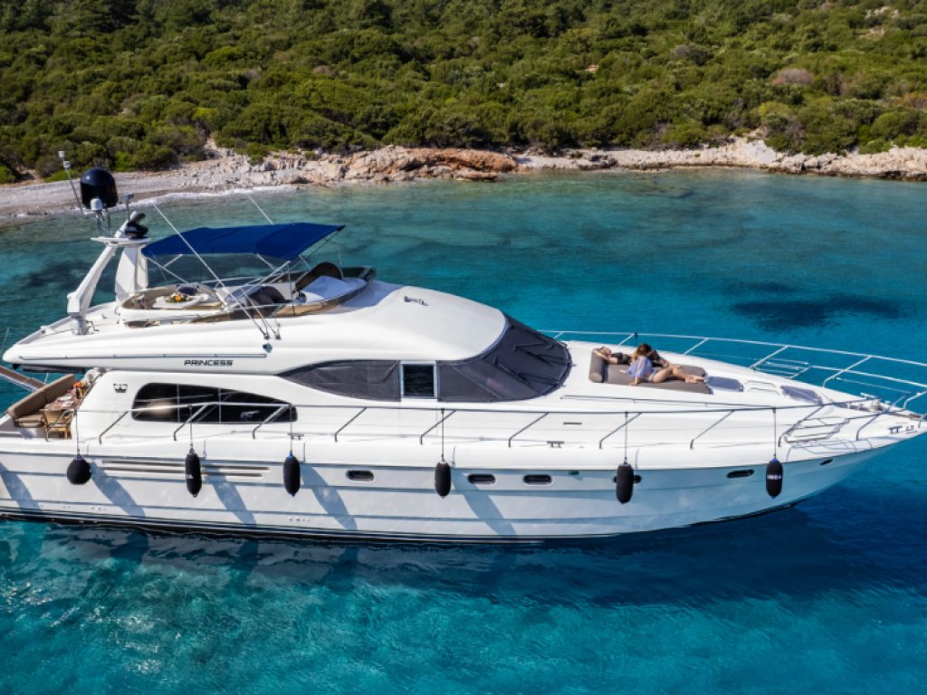 THEIBIZA Bodrum 12 kişi kapasiteli Motoryacht