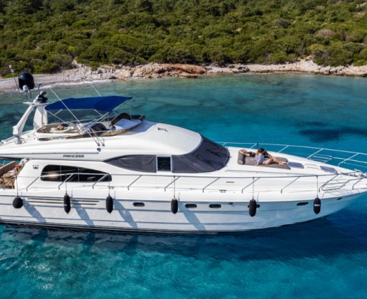 THEIBIZA Bodrum 12 kişi kapasiteli Motoryacht