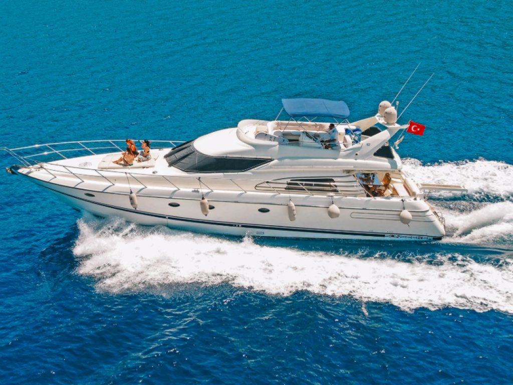 THE DREAM Bodrum 12 kişi kapasiteli Motoryacht