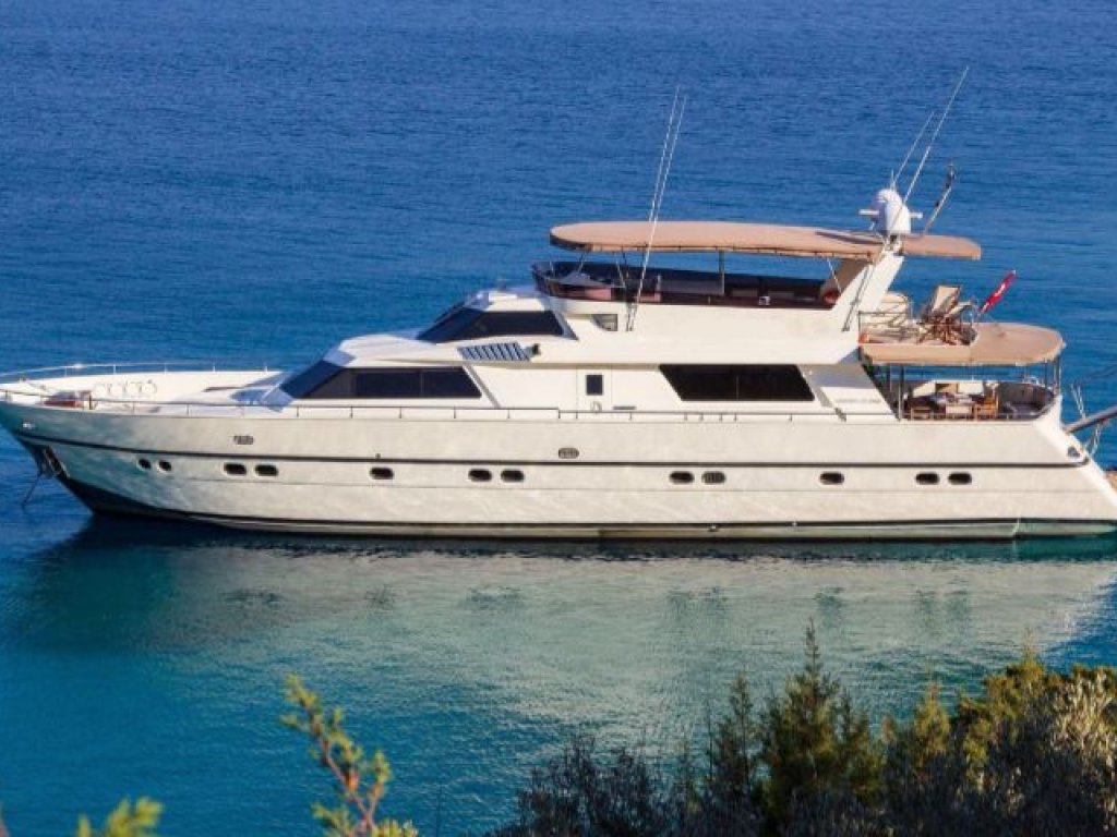 SEFO 27 mt 3 Kabin Bodrum 6 kişi kapasiteli Motoryacht